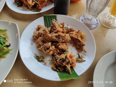 -大树下海鲜饭店