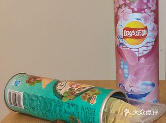 在便利店看到乐事出了新口味，外包装很吸引人