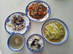 -鲸育宝宝月嫂(徐汇店)