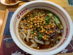 经典酸辣肉沫米粉-呷佬·长沙手工米粉(金沙江路店)