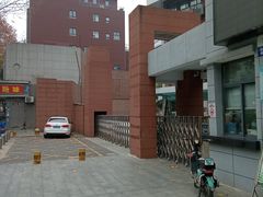 -武汉市洪山区武珞路小学