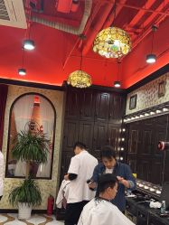 -东方先生国潮男士理发馆