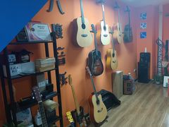 -八度音乐吉他教室(汉广店)