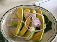 牛油果沙拉-Versailles Restaurant Cuban Cuisine