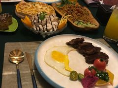 -丝路天山酒店(国际大巴扎店)