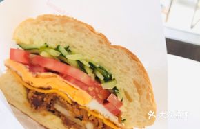 Crispy Chicken Egg Burger