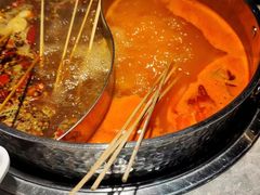 鸳鸯锅底-成都玉林串串香(世纪港湾店)