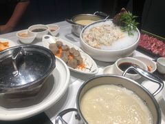 -红鼎豆捞·非遗鲍皇汤火锅(宝丰路店)