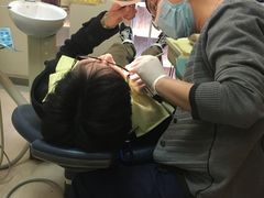 -瑞尔齿科(南京东路名人诊所)