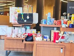 -星巴克臻选(上海虹桥新天地三店)