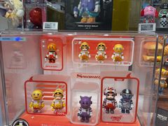 -泡泡玛特POPMART (北京超极合生汇店)