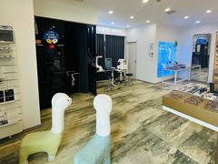-三目眼镜·蔡司视觉合作店(青浦宝龙店)
