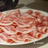 团购：双人餐有一牛肉，一羊肉，还有蔬菜和豆皮粉丝