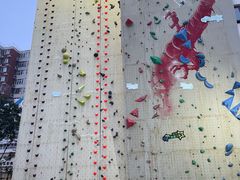 -问山MountQuest攀岩馆