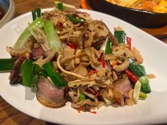 -云海肴·汽锅鸡·云南代表菜(天山百盛优客店)