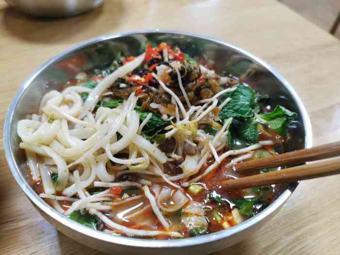 蜜多罗傣族米粉店-"67昨天晚上和原来的室友好朋友一起去她推荐.