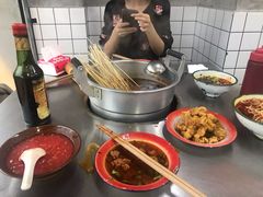 -咏勝锑锅麻辣烫(净居寺路总店)