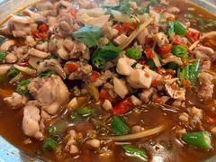 -兔行天下-鸿鹤鲜锅兔(中海国际店)