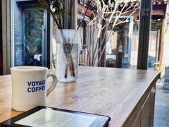 靠窗位-VOYAGE COFFEE(杨梅竹店)
