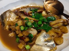 红烧杂鱼拼-海味世家·家常菜馆(明州里店)