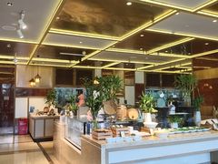 -大中华希尔顿酒店-念自助餐·嗨啤·小龙虾