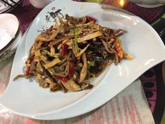 清炒野生菌-小厨子私房菜·云南美食店