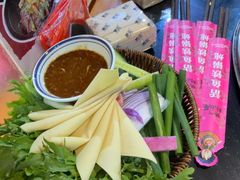 -刘淑芬·活鱼铁锅炖(北京首店)