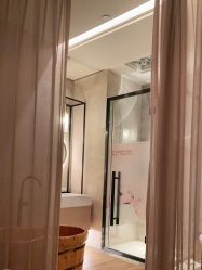 -苑苑vbeauty科技美容SPA