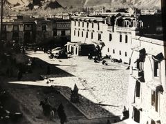 -八廓街-根敦群培纪念馆