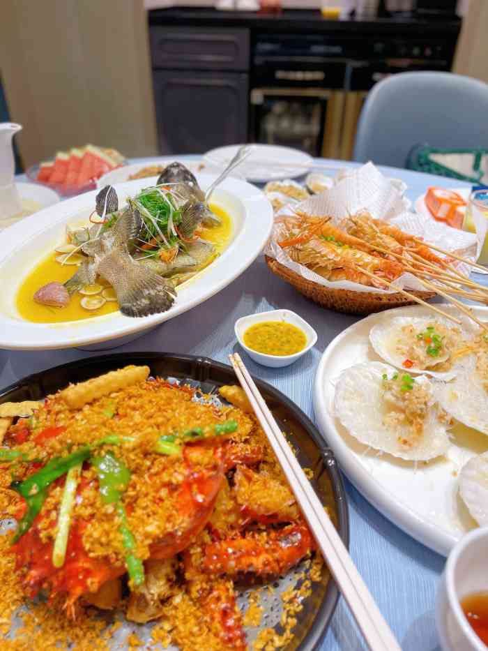 79号渔船海鲜饭店(笋岗店)-"[薄荷]环境:我们在包房吃的,环境还是.