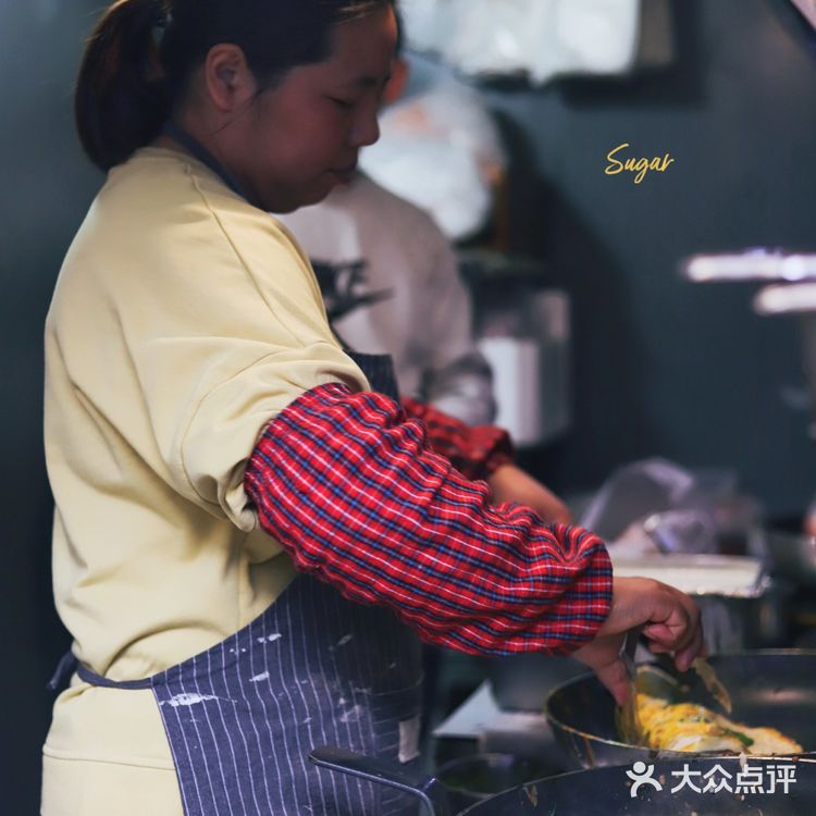 「定兴路网红软蛋饼 藏在巷子里的美食 小时候的回忆」