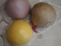 -白玉兰食品甜凤店(合生汇店)
