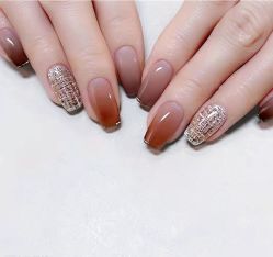 -H12 STAR日式美甲美睫专门店