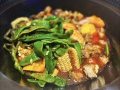 -山河屯铁锅炖·非遗东北菜(南山店)