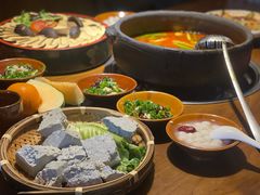 -贵厨酸汤牛肉(花果园国际中心店)