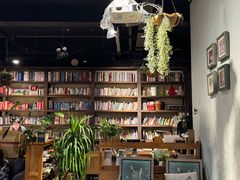 -房角石咖啡与书(吉大南校店)