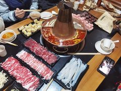 -果松木炭酸菜铜火锅·外婆参鸡汤