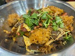 -愉肴麻辣香锅(中山路店)