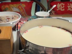 -尚尚仙·酸汤猪手·猪肚鸡火锅(华联万柳购物中心店)