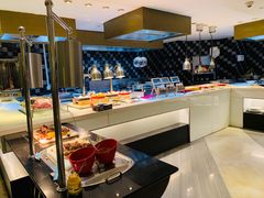 -上海滴水湖皇冠假日酒店