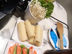 娃娃菜-鱼颜诱纸纸上烤鱼·蛙(龙湖天街店)