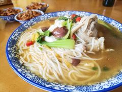 -邱芳粉店(迎宾大道旗舰店)