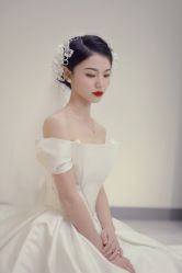 -Lady  Jane高端婚纱礼服馆