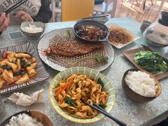 -天天向上素食餐厅(五台山店)
