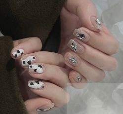 -悦指间美甲美睫