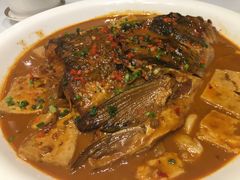 乾隆鱼头烧豆腐-乾隆美食·本帮菜(黄河路店)