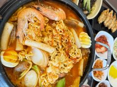 -贵宾庄炸酱面·韩式料理(高区店)