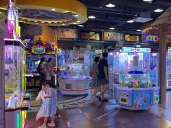 -卡通尼乐园(宝山龙湖天街店)