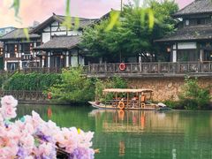 -茅山东方盐湖城景区