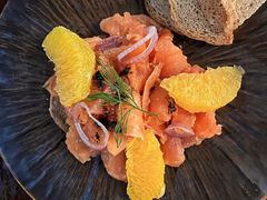 冷熏洋葱三文鱼-BROWNSTONE布朗石西班牙餐厅(富城店)